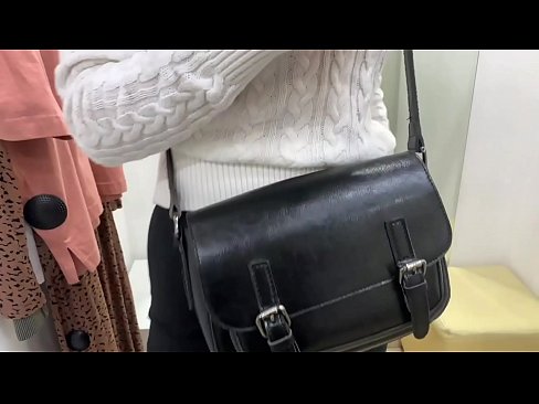 ❤️ Vieša jaunos kalės FeralBerry masturbacija su dildo aprangos kambaryje ❤ Porno prie lt.techkoala.top ️❤